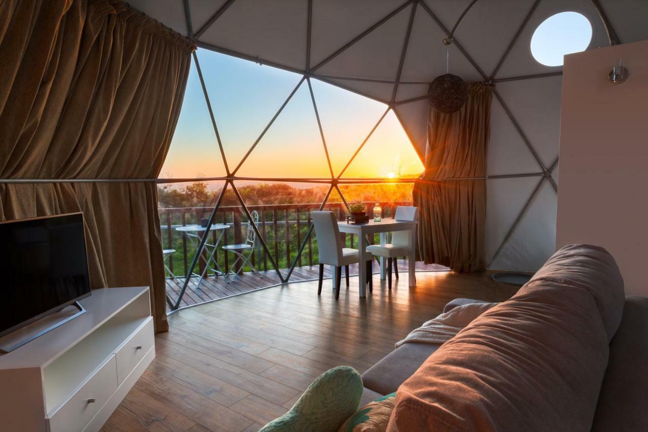 ホテル Soul Glamping Estreito Da Calheta エクステリア 写真